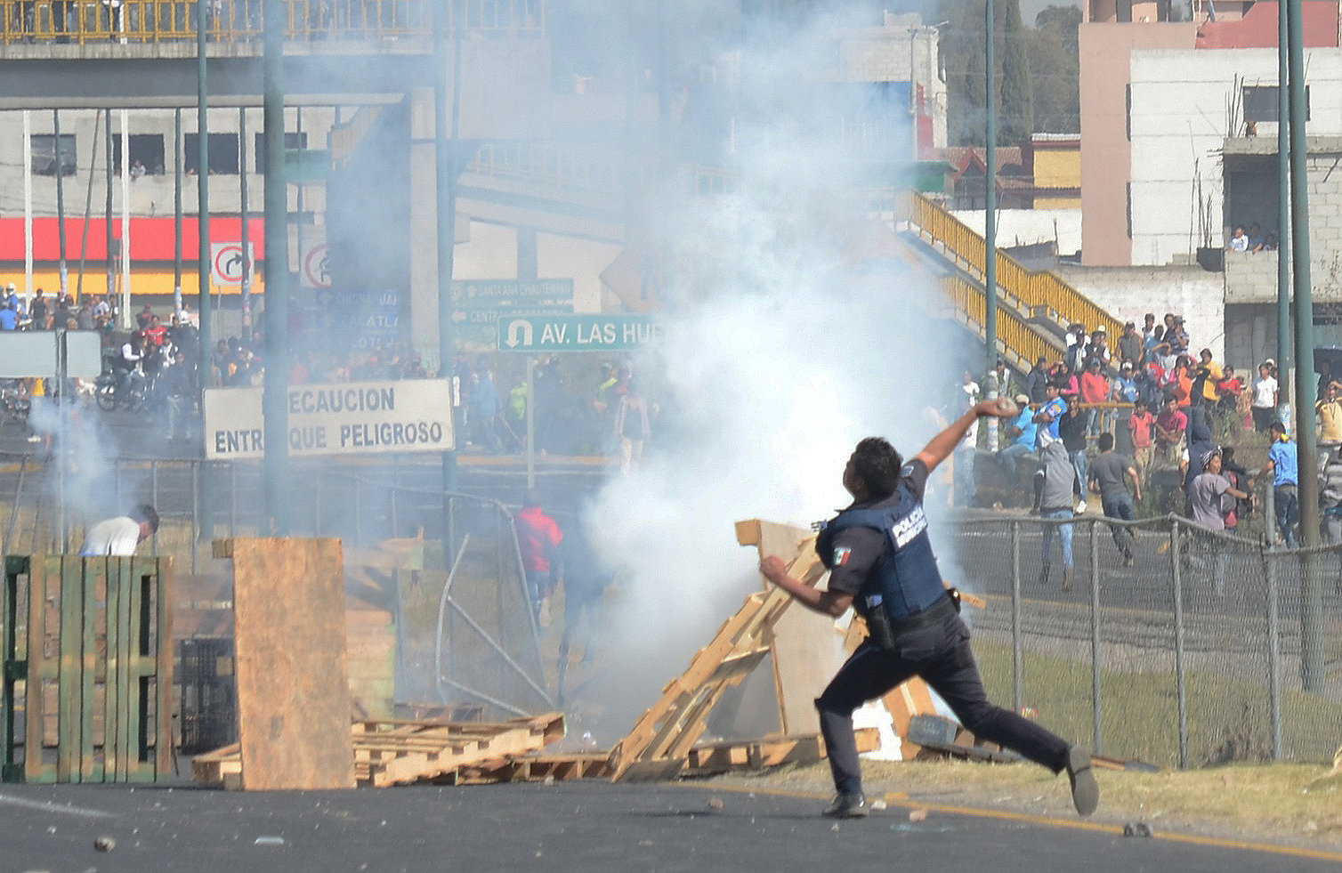 Peña Nieto faces unrest in Mexico as gas prices climb and Trump ascends