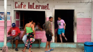 In Cuba, app stores pay rent