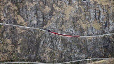 Riding down ‘The Devil’s Nose’ is the best way to see Ecuador