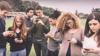 Social media users more likely to feel isolated, study finds