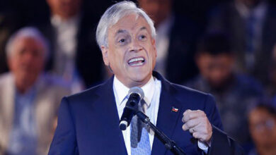 Chilean left has splitted and that helps Piñera