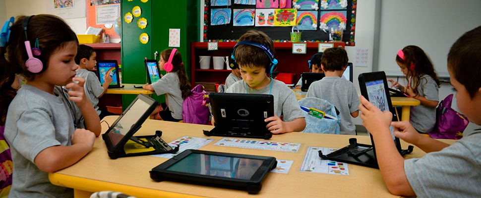 Chile innovates in classrooms to improve school performance