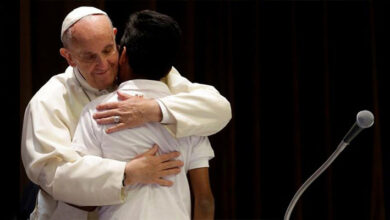 Papa Francisco: “Comparte el camino de los migrantes”