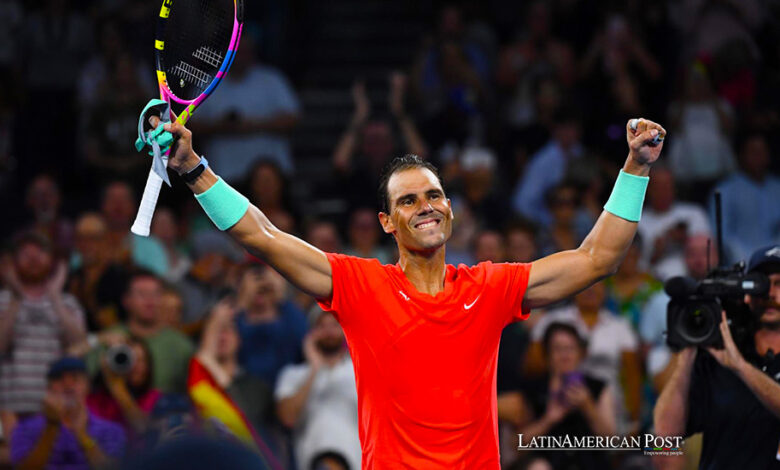 El tenista español Rafael Nadal celebra tras imponerse al austriaco Dominic Thiem