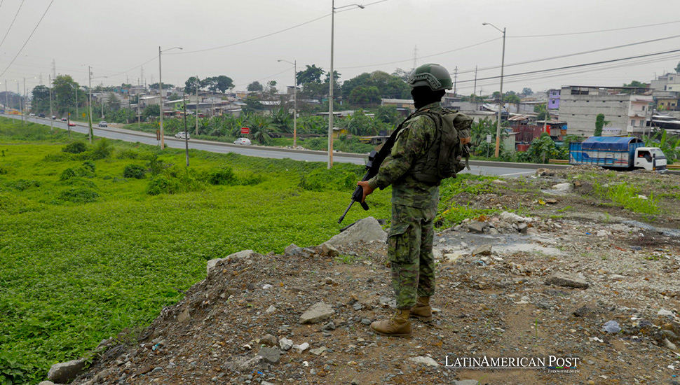 Fuga de prisión en Ecuador deja a decenas de reclusos aún prófugos en medio del caos