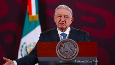 El presidente de México, Andrés Manuel López Obrador, habla durante una rueda de prensa en el Palacio Nacional, en Ciudad de México