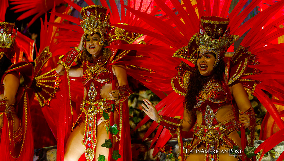 Desvendando a cena: decifrando os meandros do desfile de carnaval do Rio de Janeiro no Brasil