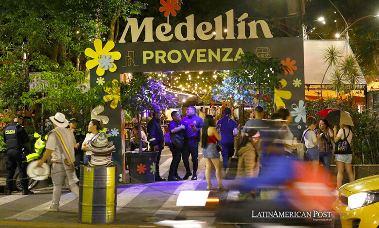 Fotografía de la calle Provenza en el sector de El Poblado, el 5 de abril de 2024, en Medellín (Colombia).