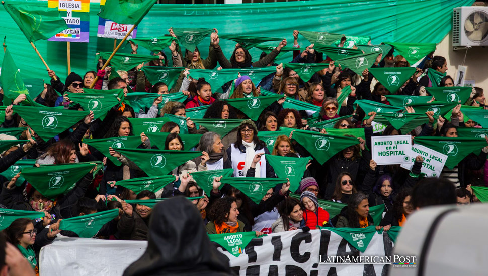 El Debate se Intensifica sobre los Derechos del Aborto en Bolivia