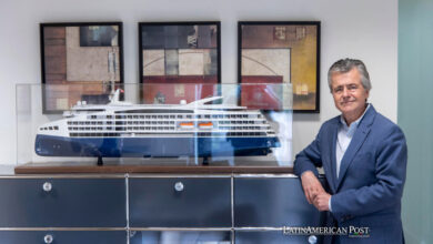 El empresario malagueño Elisardo Sánchez, socio fundador y presidente de Alma Cruceros, posa durante una entrevista con EFE en Málaga.