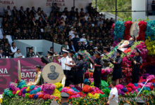 Integrantes de las Fuerzas Armadas participan en el desfile del 5 de mayo en conmemoración del 162 aniversario de la Batalla de Puebla