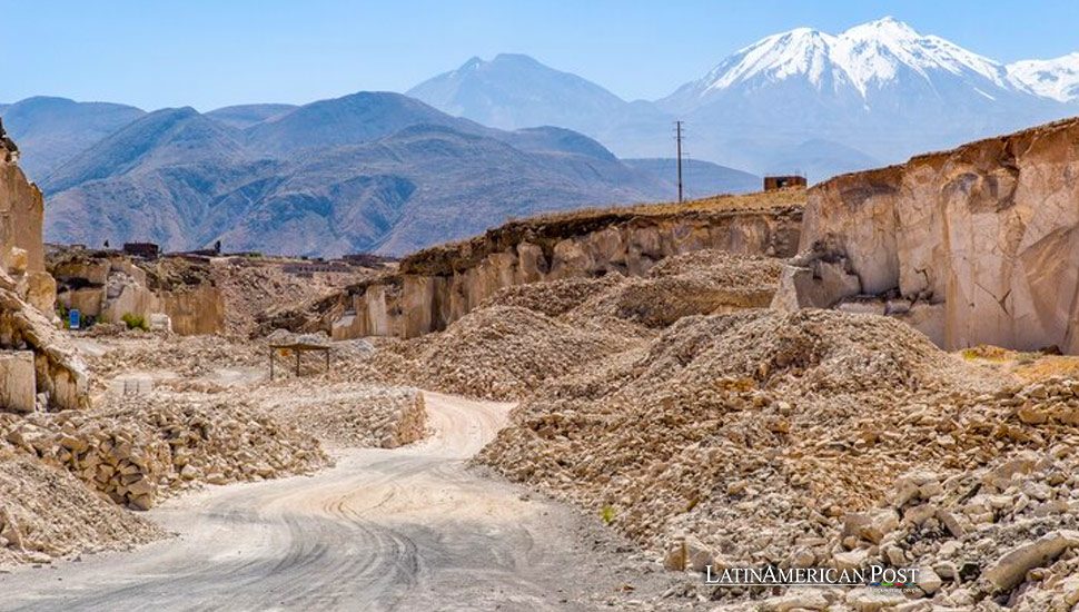 Perú autoriza a Barrick a explotar cerca de la frontera en medio de polémica