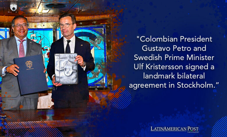 Sweden's Prime Minister Ulf Kristersson (R) and Colombian President Gustavo Petro Urrego