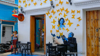 Fotografía de un mural dedicado al escritor colombiano Gabriel García Márquez, este jueves en una calle del barrio Getsemaní, en Cartagena (Colombia)