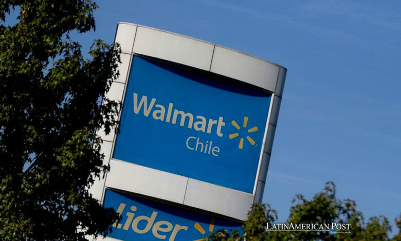 Trabajadores de Walmart Chile hacen huelga por negociaciones contractuales fallidas