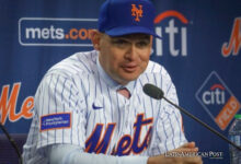 El venezolano Carlos Mendoza lidera a los Mets al éxito en el béisbol