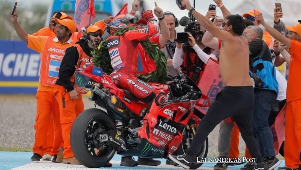 Triunfo de MotoGP en Argentina: Márquez Igual a una Leyenda y Continúa su Dominio