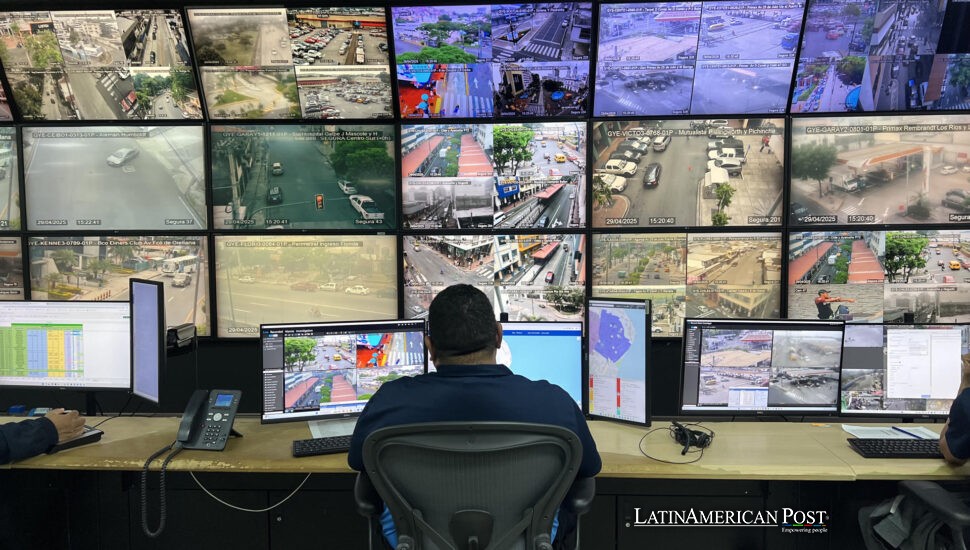 La red omnipresente de Ecuador combate el crimen con vigilancia inquebrantable La red omnipresente de Ecuador combate el crimen con vigilancia inquebrantable