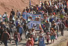 Bolivia lidia con la agitación mientras Arce se retira de la elección