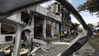 Colombia atrapada entre ofensivas rebeldes y una política capitalina polarizada