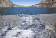 Bolivia’s Ventanani Glacier Trek Dazzles Hikers as Climate Clock Ticks