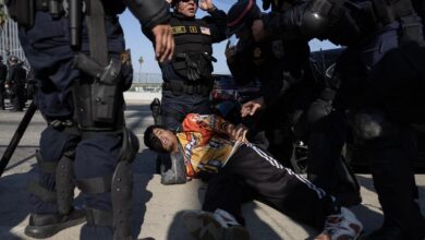 Noches en vela en la comunidad latina por el terror de las redadas migratorias en Los Ángeles