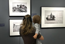 El maestro brasileño Salgado es recordado en una sobrecogedora exposición sobre el trabajo