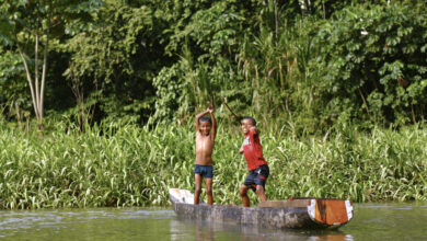 Comunidad indígena ribereña de Panamá busca nuevo sustento tras el fin de la oleada migratoria