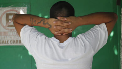 Entre la seguridad y el silencio, El Salvador sopesa el verdadero costo de la represión de Bukele