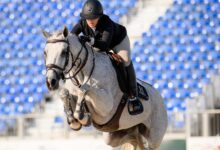 Prodigio ecuestre peruana convierte las orejeras para caballos en salvavidas para mujeres andinas