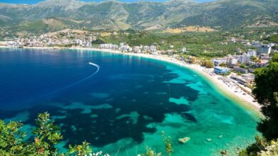 Latin American Workers Keep Albania’s Tourism Afloat Amid a Shrinking Workforce