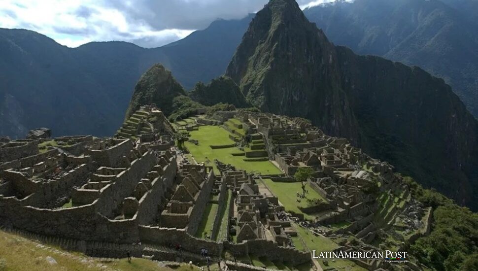 Machu Picchu’s Wonder Status at Risk: Why Peru Must Act Before the World Looks Away Machu Picchu’s Wonder Status at Risk: Why Peru Must Act Before the World Looks Away