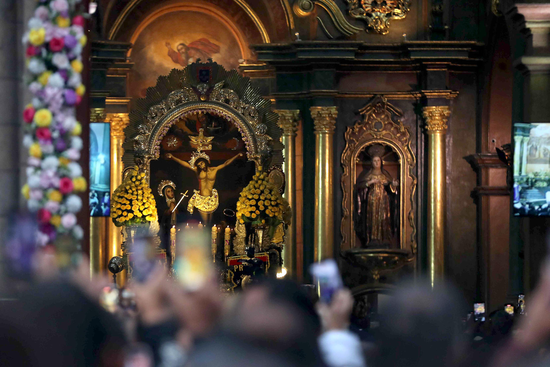 Lima Turns Purple: The Procession of the Lord of Miracles Returns to the Heart of Peru