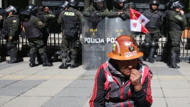 Crisis monetaria de Bolivia y la batalla entre dos derechas Crisis monetaria de Bolivia y la batalla entre dos derechas