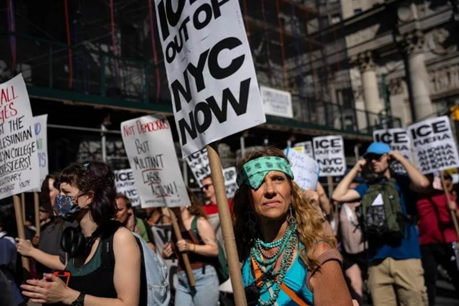 U.S. Latinos Lose Faith As Trump-Era Fears Reshape Politics Nationwide