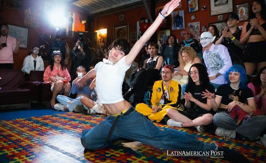 Los ritmos del ballroom en Bogotá convierten la supervivencia queer en alegría radical y deslumbrante