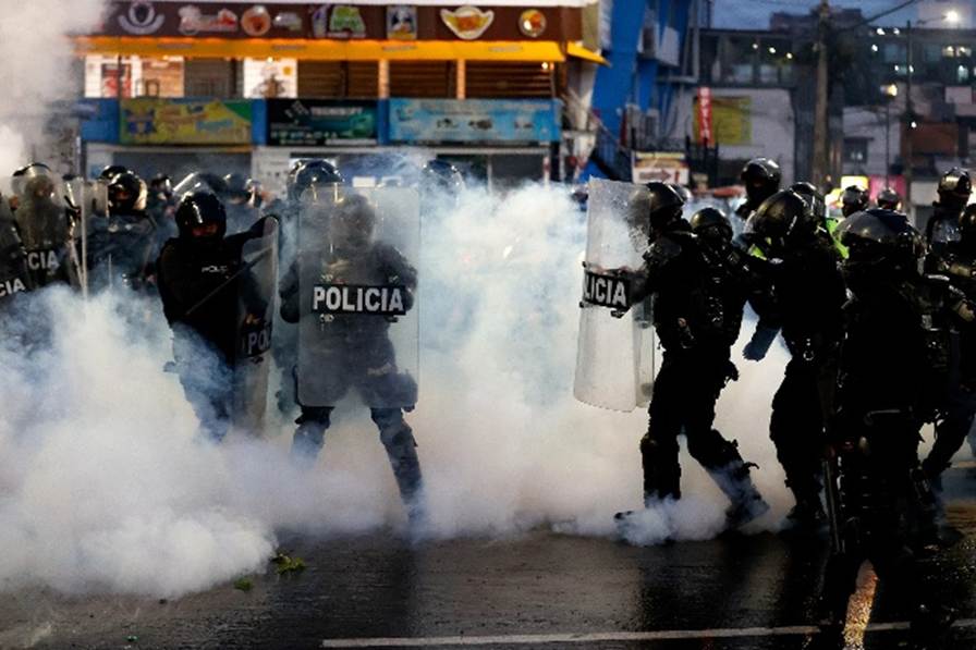 Ecuador On Edge As Noboa Balances War, Austerity, And Power