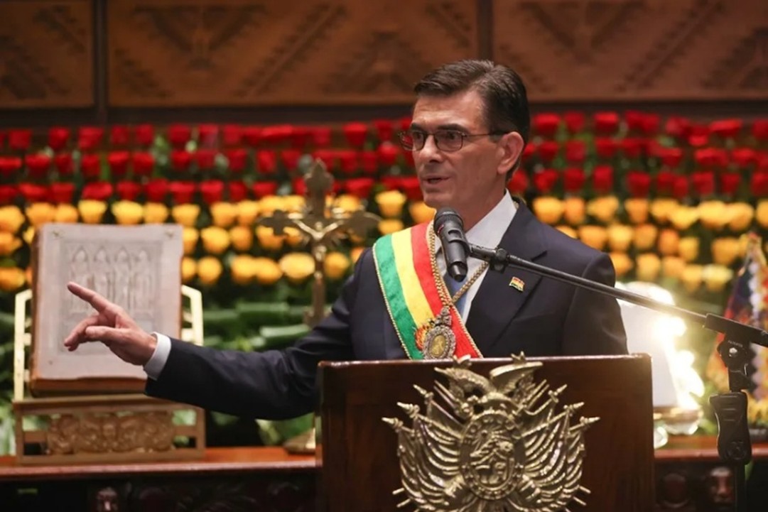 Bolivia's Rodrigo Paz Faces a Nation on Empty: Gas, Dollars, and Trust Running Out