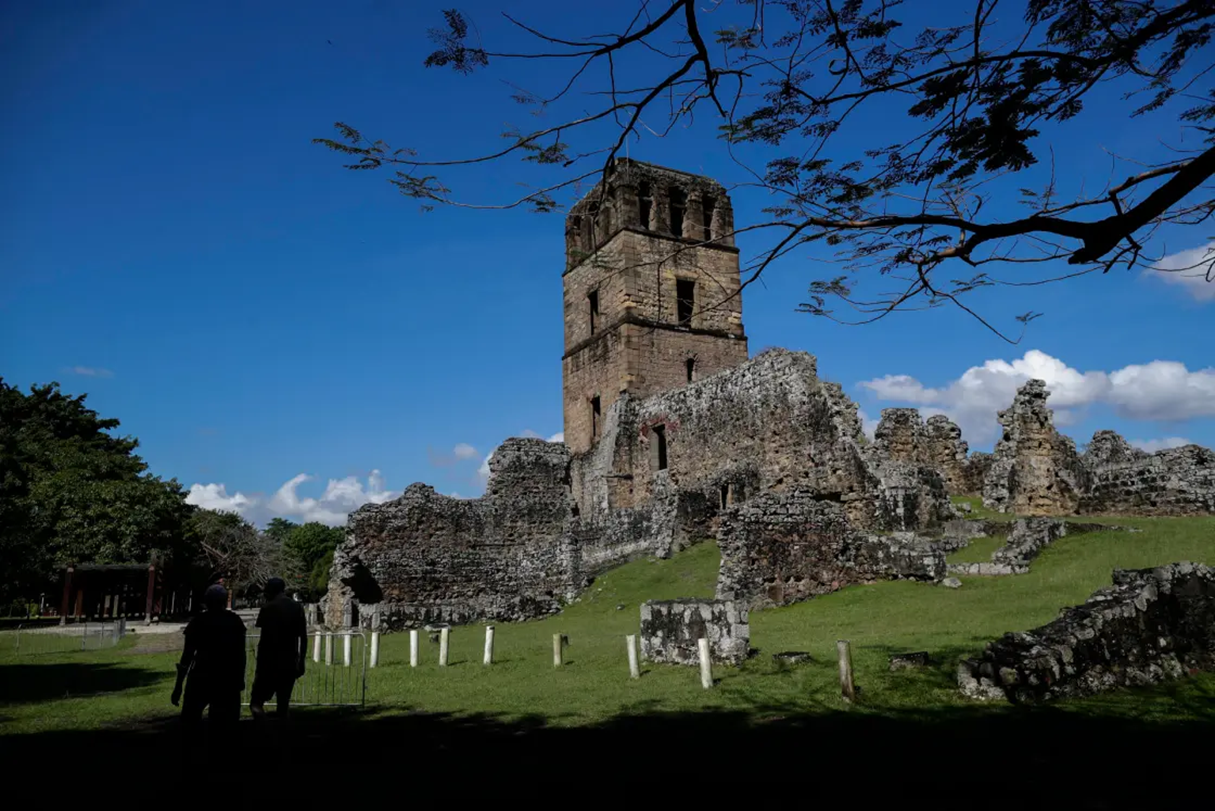 Panama Beckons Retirees While Latin America Questions Who Truly Benefits