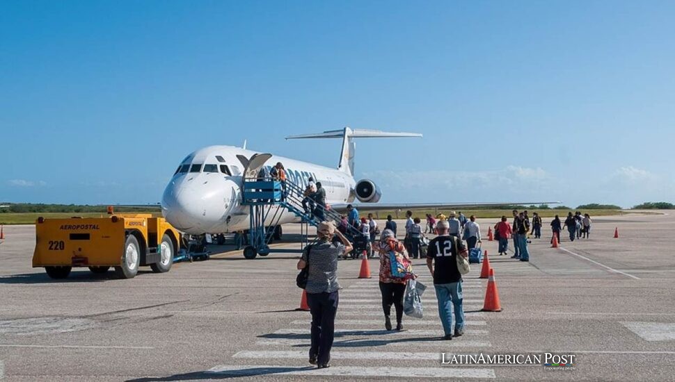 Venezuela en tierra: Cómo las sanciones convierten los vuelos de vacaciones en una economía de corazones rotos
