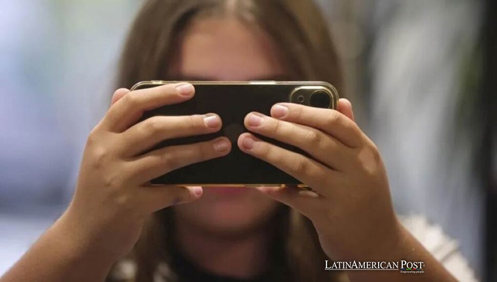 Latinoamérica ve la guerra volverse viral mientras la verdad avanza a paso lento