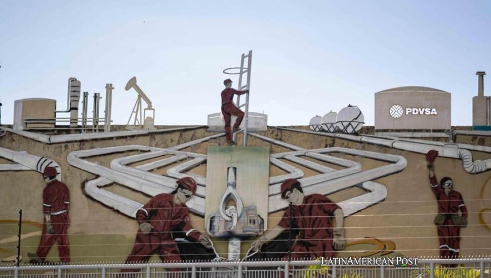 Acuerdo petrolero de Venezuela con Trump pone la soberanía en subasta