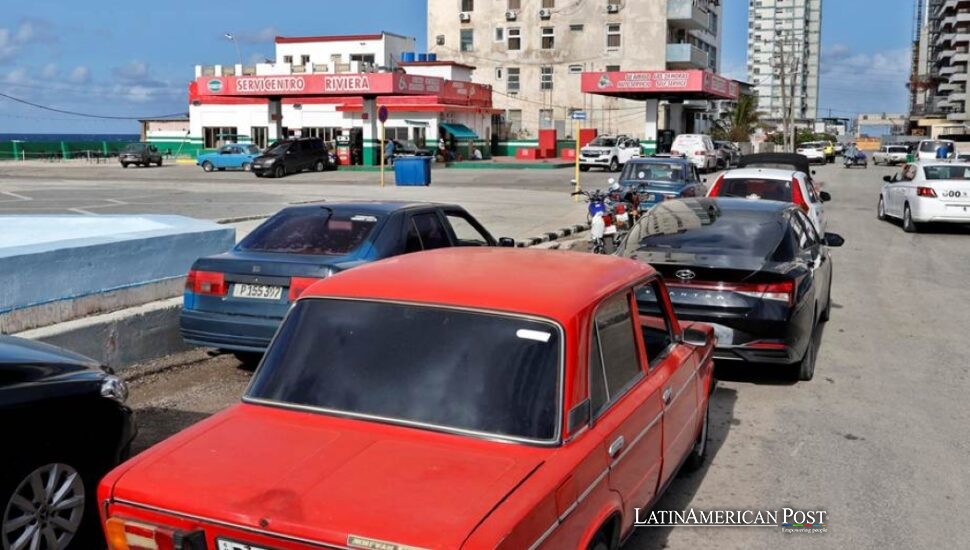 Cuba Gasoline Lines Return as Venezuelan Oil Lifeline Suddenly Vanishes