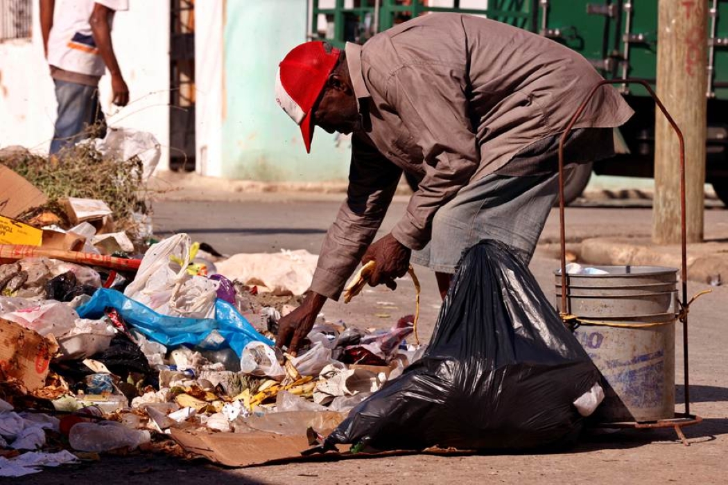 Cuba’s Garbage Crisis Turns Daily Life into a Test of Silence