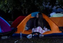 Venezuela Prison Vigil Turns Mothers into Lawmakers of Daily Survival