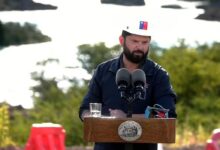 La gira de despedida de Boric en la Patagonia pone a prueba promesas sobre caminos, hospitales y energía