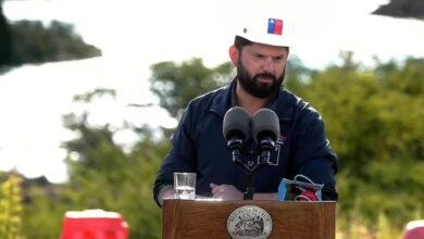 La gira de despedida de Boric en la Patagonia pone a prueba promesas sobre caminos, hospitales y energía