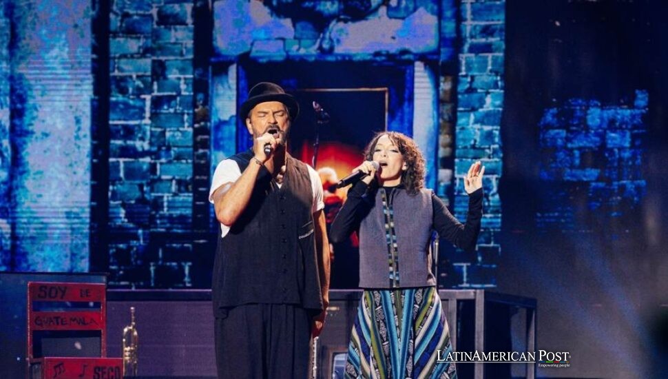 Guatemalan Arjona Turns Madison Square Garden Into a Borderless Cabaret