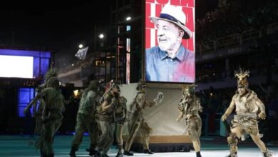 La política del Carnaval de Brasil resuena tras el descenso de la escuela de samba que homenajeó a Lula