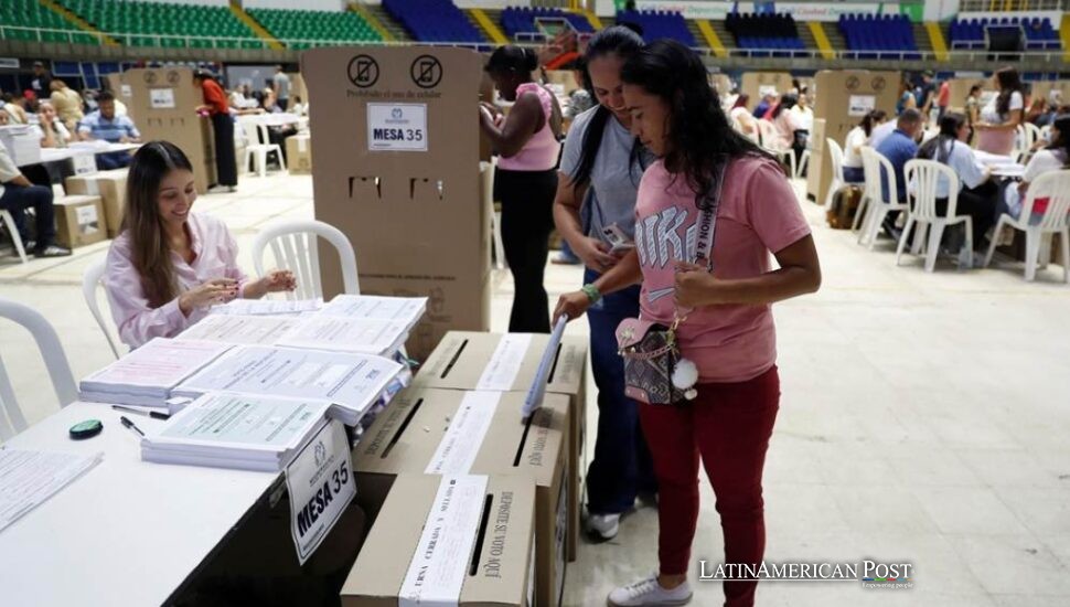 Colombia recoge los pedazos mientras la carrera presidencial finalmente se endurece